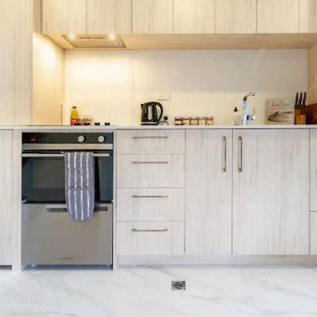 Serenity In The Centre: 2 Bed 2 Bath Christchurch Bagian luar foto