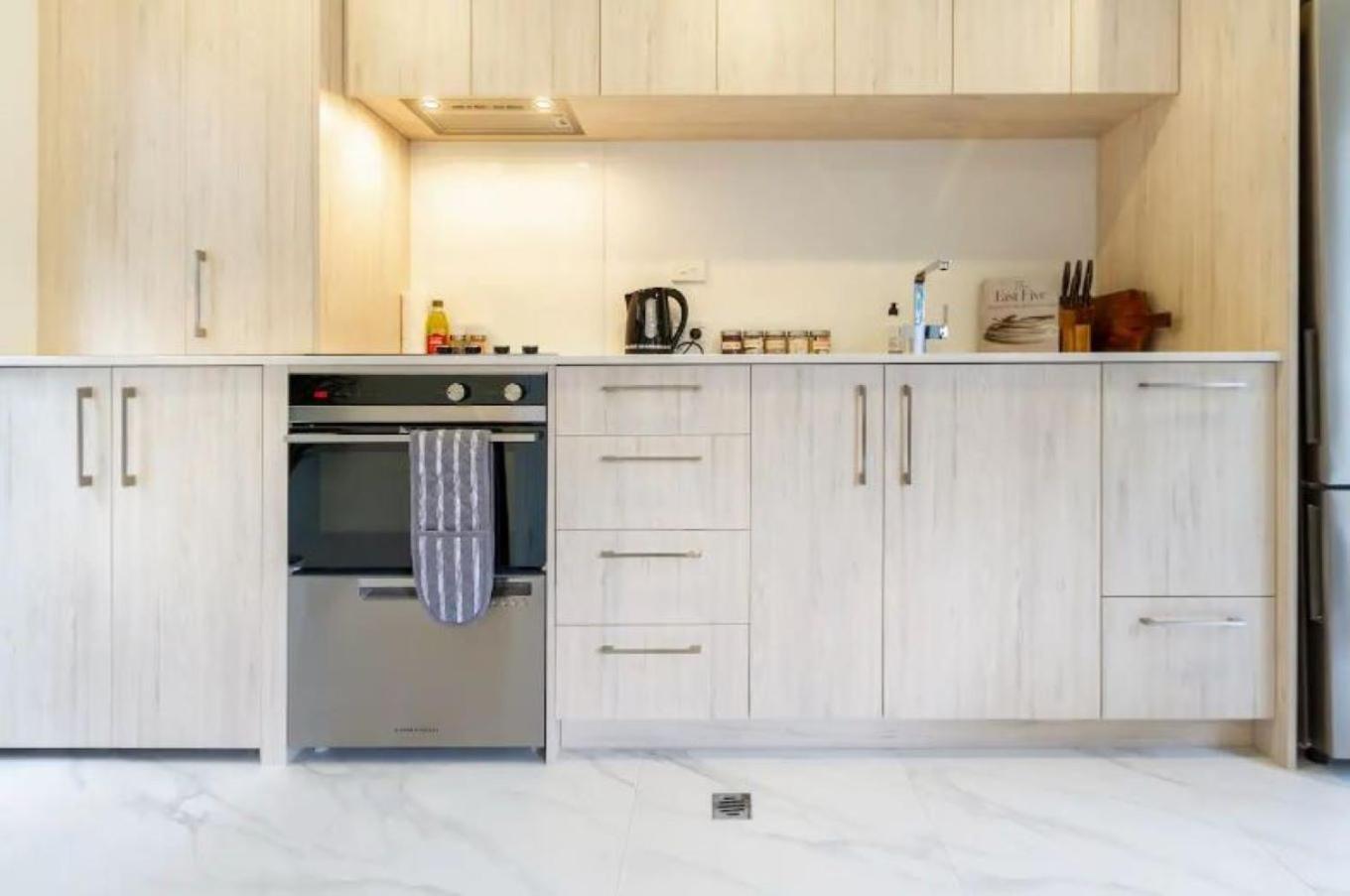 Serenity In The Centre: 2 Bed 2 Bath Christchurch Bagian luar foto
